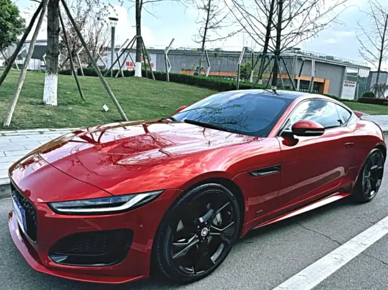 Jaguar F-TYPE, 2024