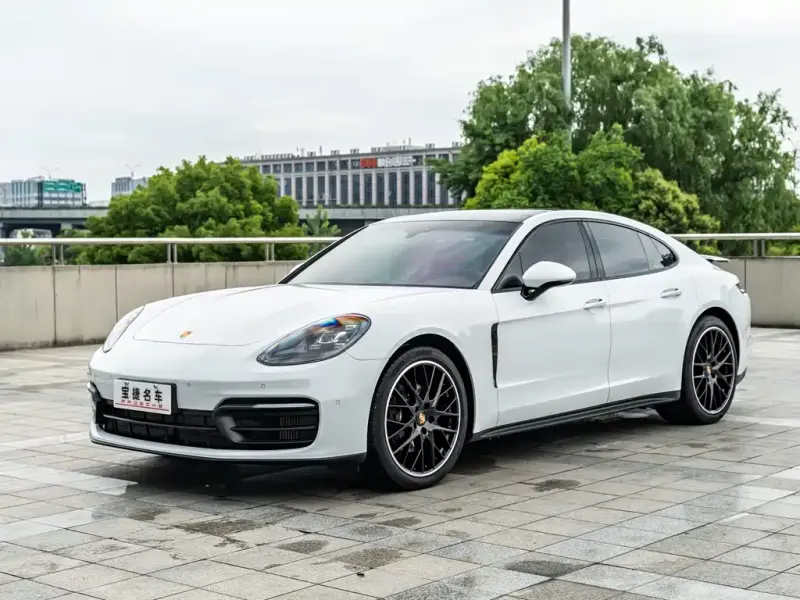 Porsche Panamera, 2022