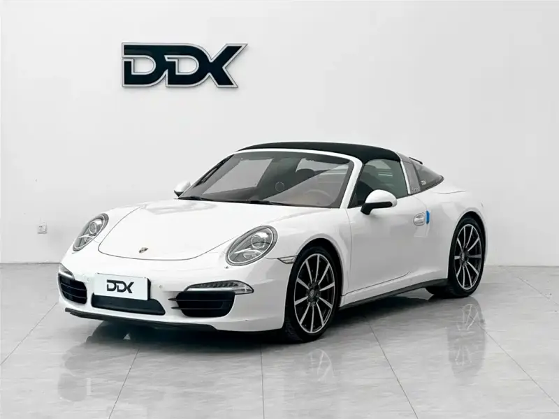 Porsche 911, 2015