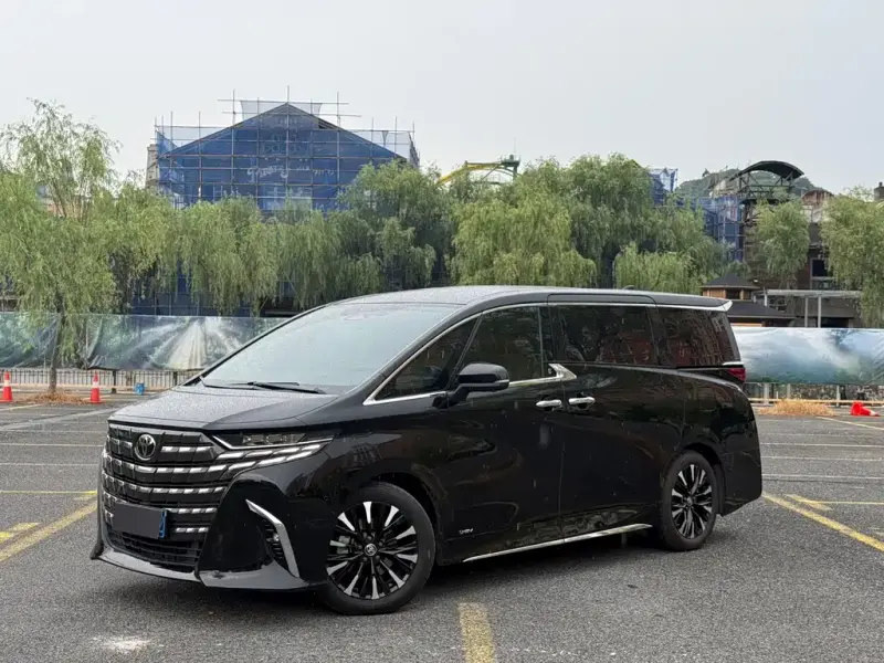 Toyota Vellfire, 2023