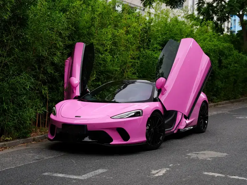 McLaren GT, 2022