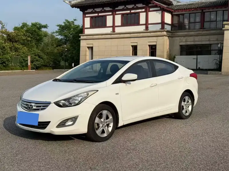 Hyundai Elantra Langdong, 2014
