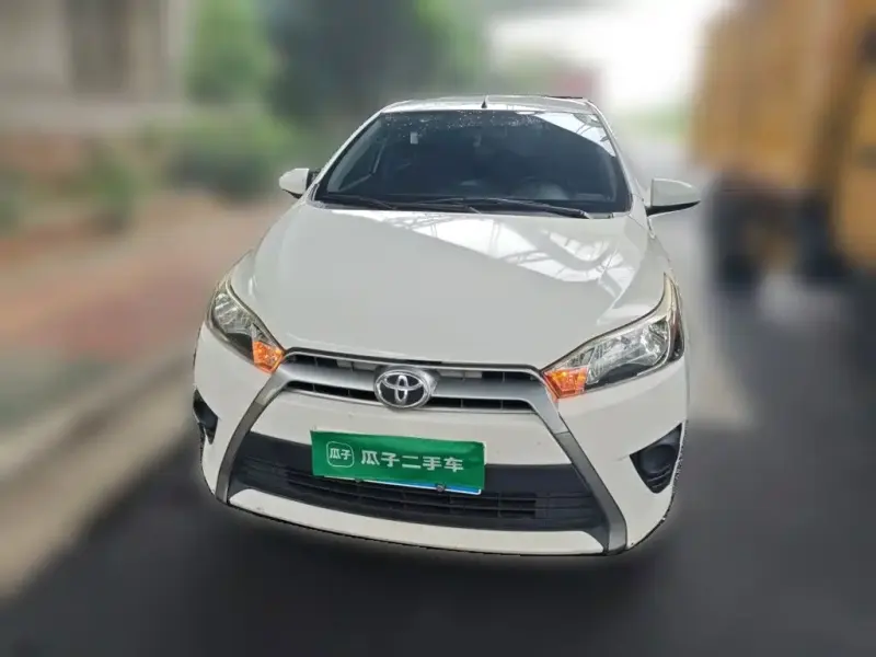 Toyota Yaris L, 2015