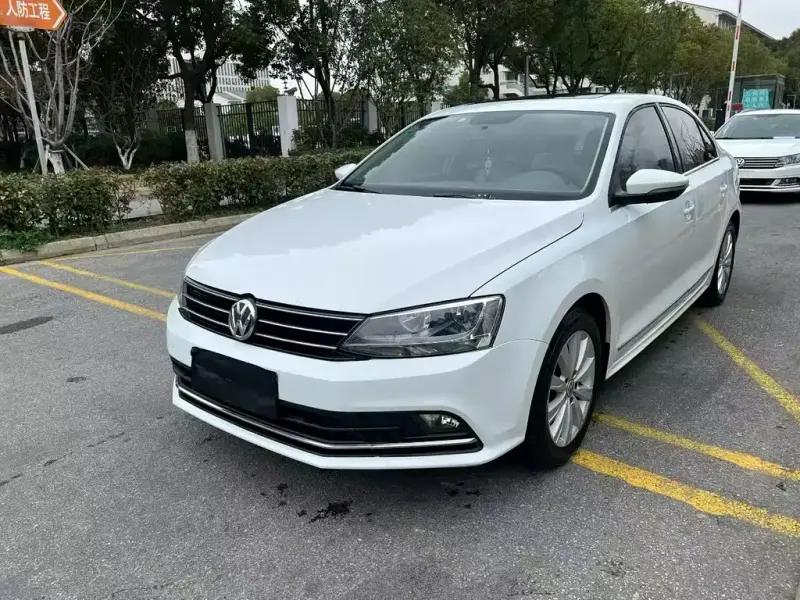 Volkswagen Sagitar, 2015