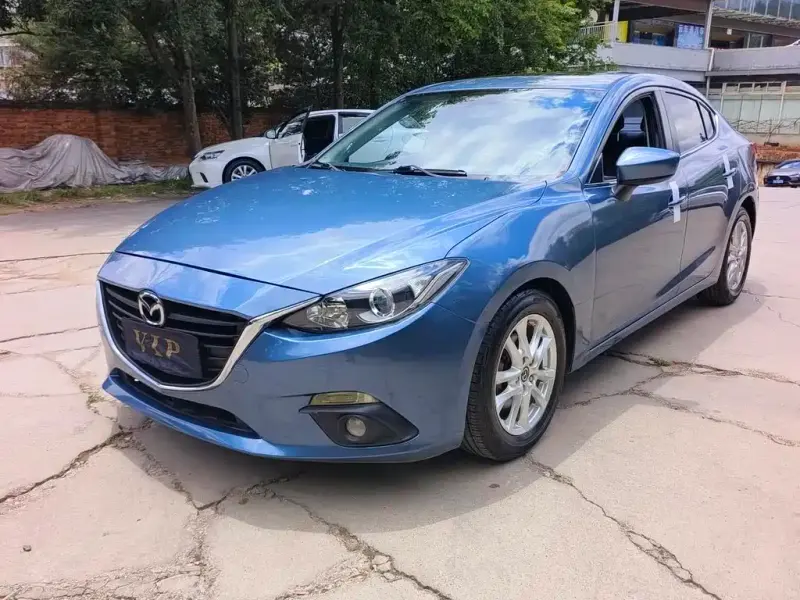 Mazda 3 Axela, 2015