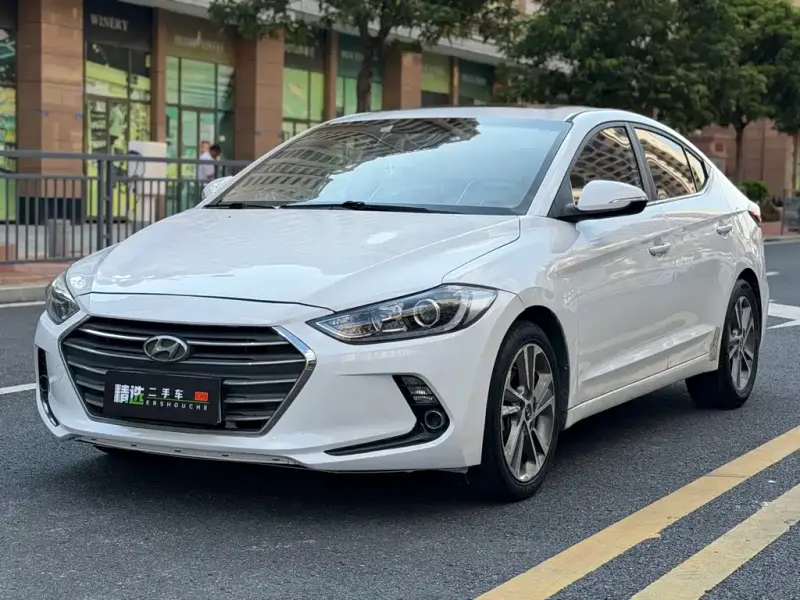 Hyundai Elantra, 2016