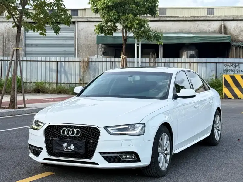 Audi A4L, 2015