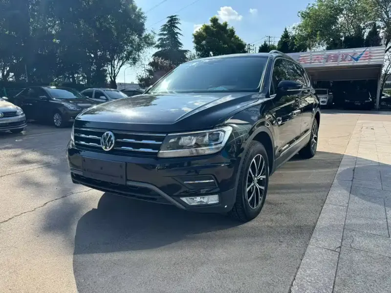 Volkswagen Tiguan L, 2017