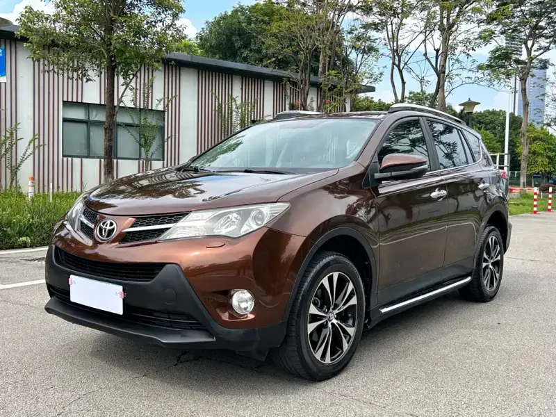 Toyota RAV4, 2015