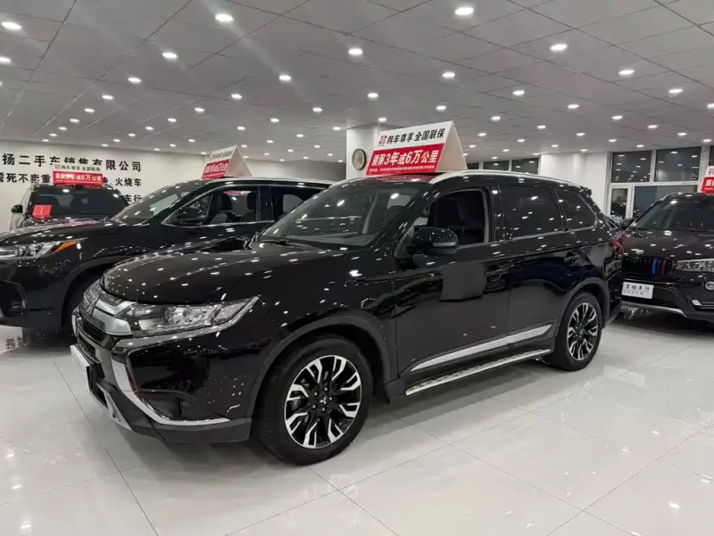 Mitsubishi Outlander, 2021
