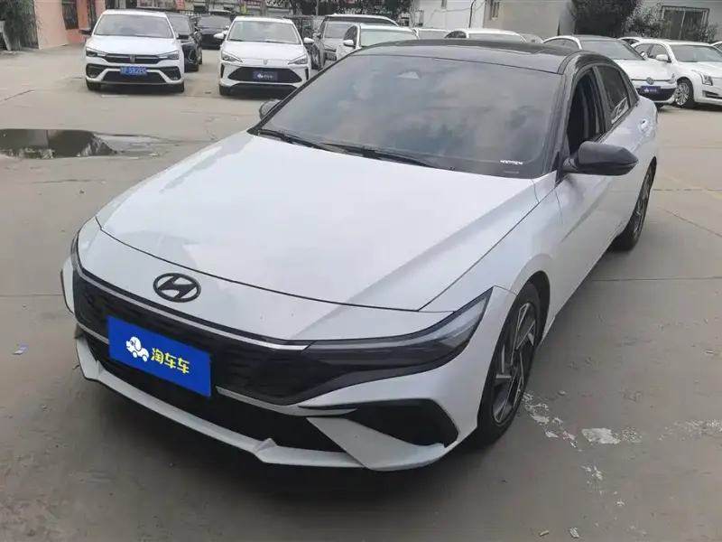 Hyundai Elantra, 2024