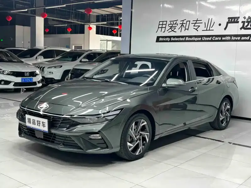 Hyundai Elantra, 2024