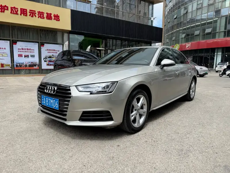 Audi A4L, 2016