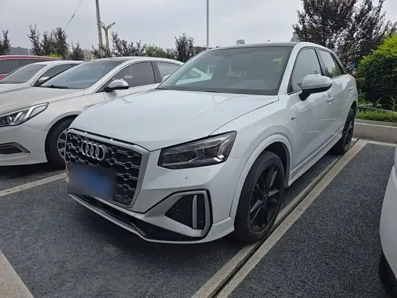 Audi Q2L, 2023