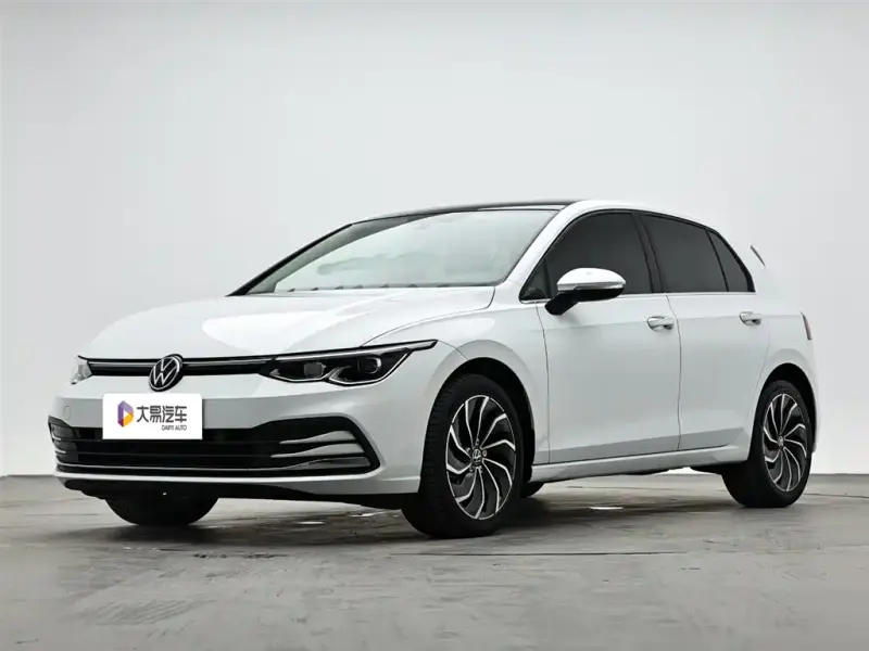 Volkswagen Golf, 2023