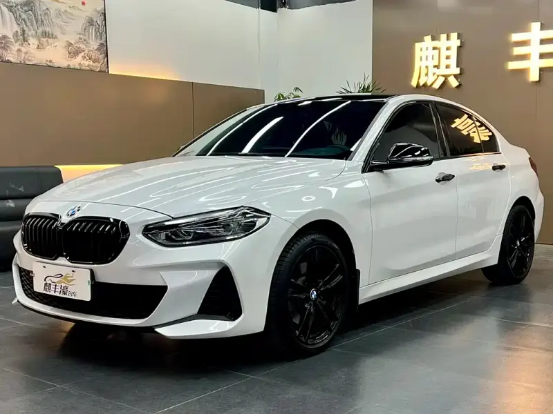 BMW 1 Series, 2022