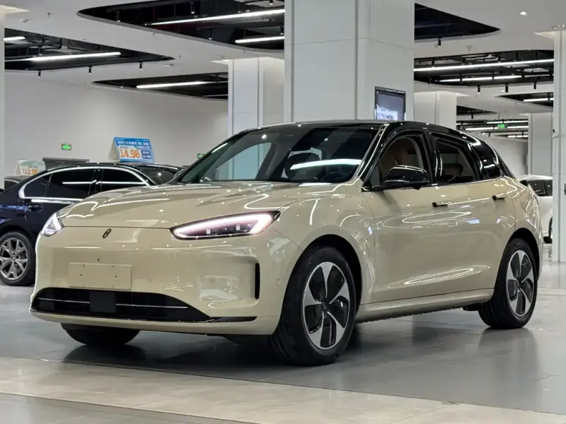 AITO M5, 2022