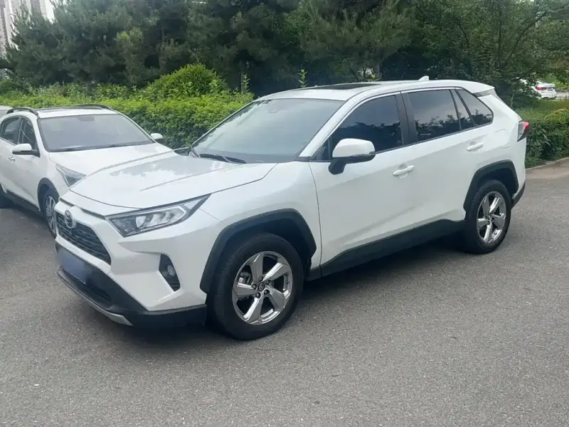 Toyota RAV4, 2023