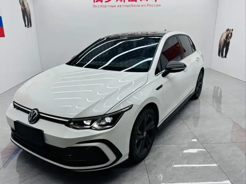 Volkswagen Golf, 2022