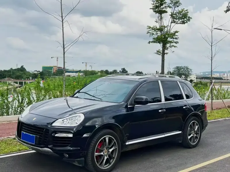 Porsche Cayenne, 2010