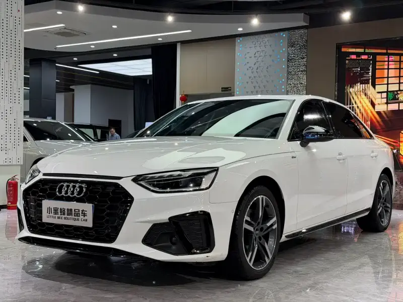 Audi A4L, 2022