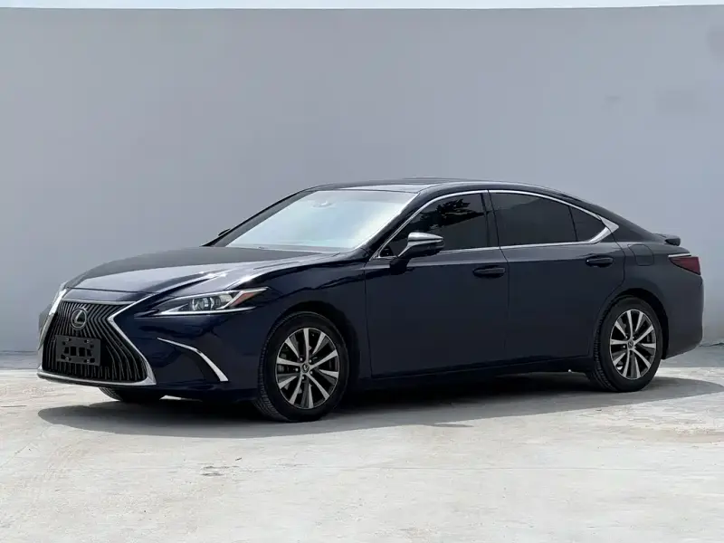 Lexus ES, 2020
