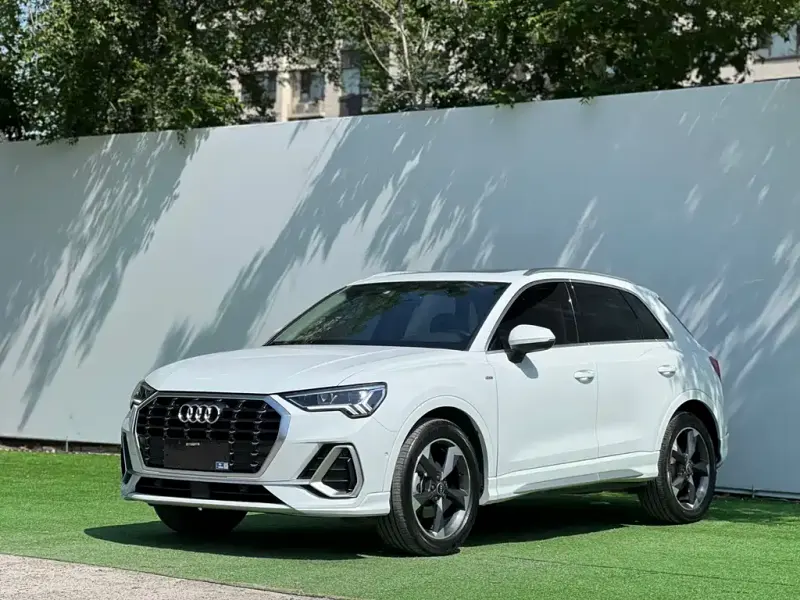 Audi Q3, 2022