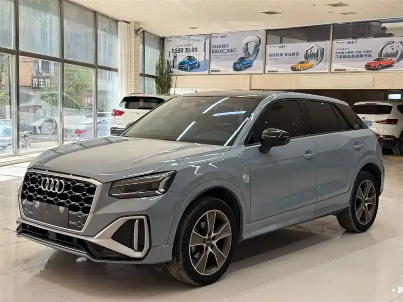 Audi Q2L, 2022