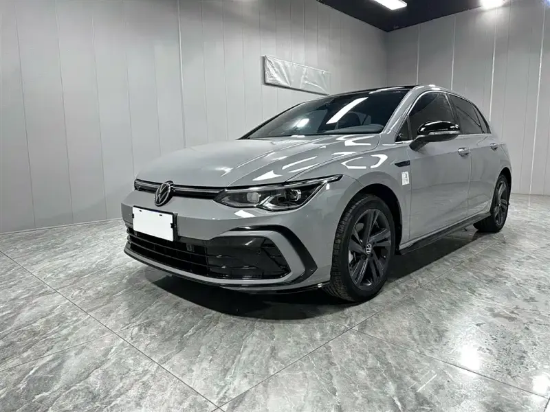 Volkswagen Golf, 2022