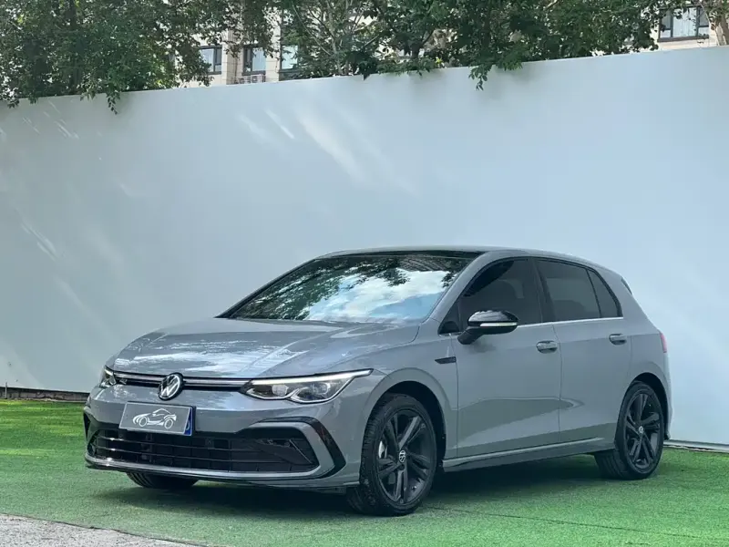 Volkswagen Golf, 2022