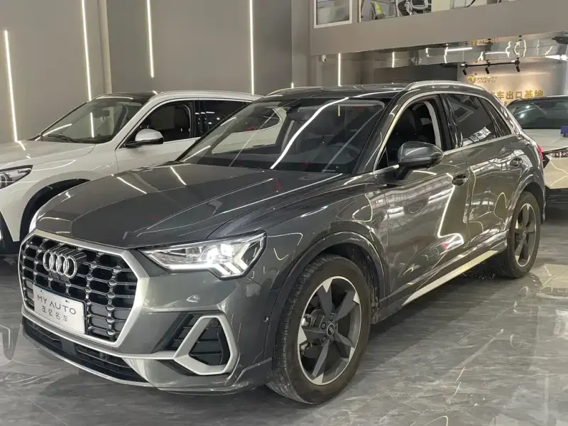Audi Q3, 2022