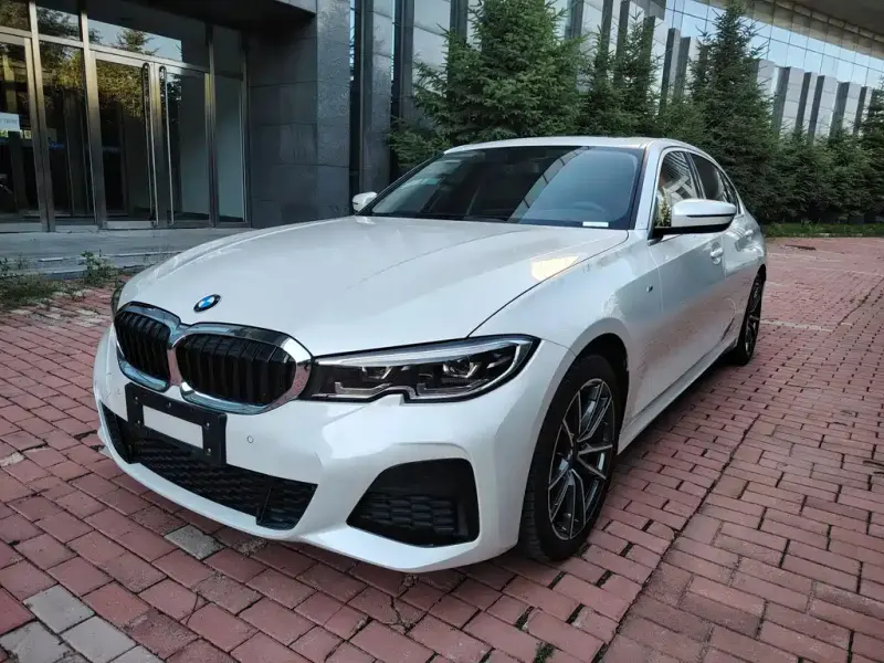 BMW 3 Series, 2022