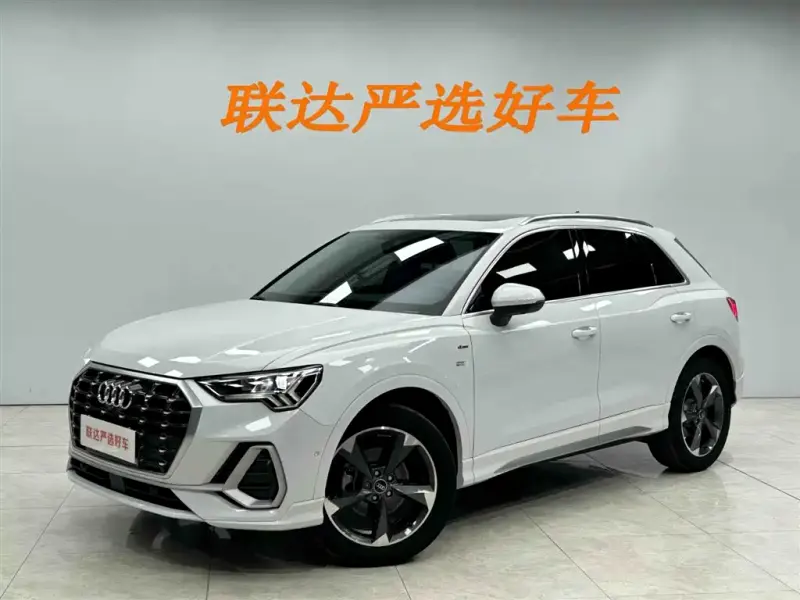 Audi Q3, 2022
