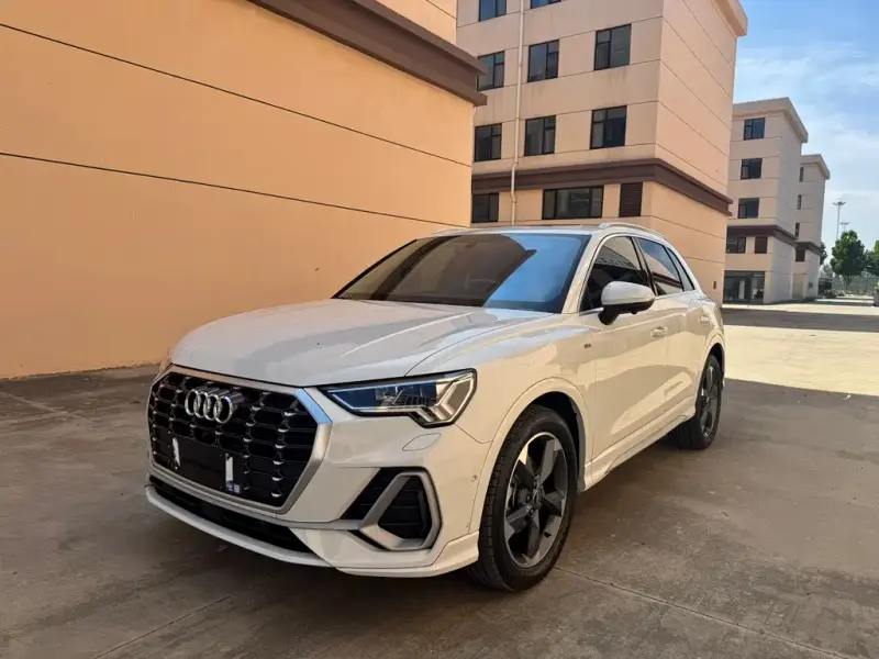 Audi Q3, 2023