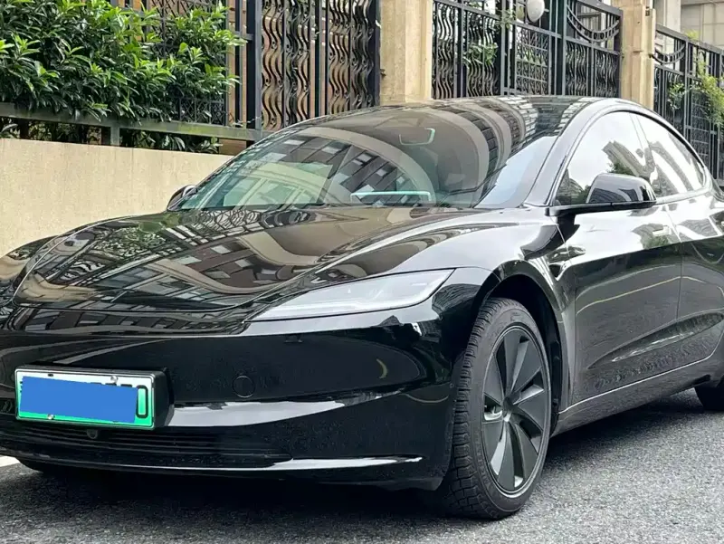 Tesla Model 3, 2026