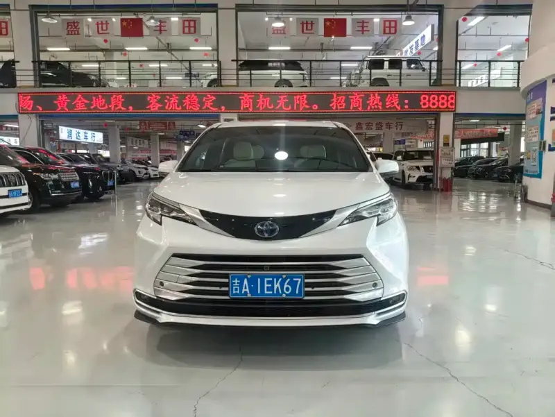 Toyota Sienna, 2022