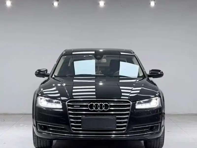 Audi A8, 2015