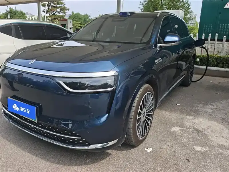AITO M8, 2025