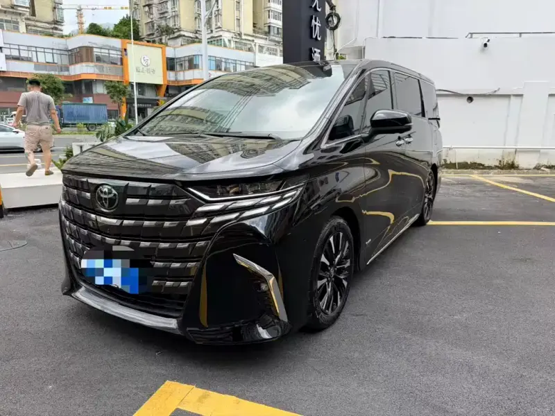 Toyota Alphard, 2023