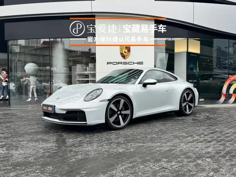 Porsche 911, 2025