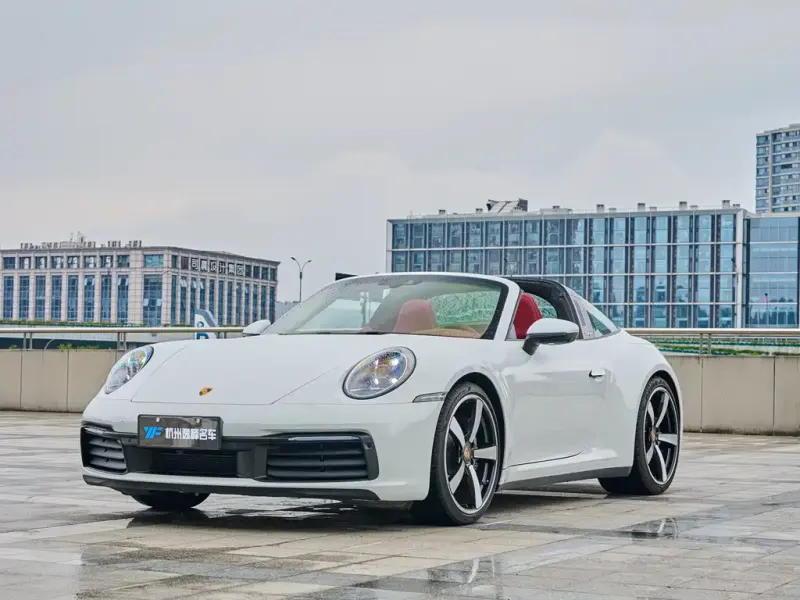 Porsche 911, 2024