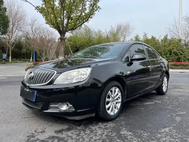 Buick Excelle, 2013