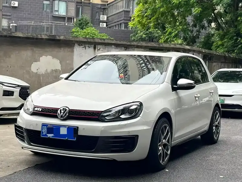 Volkswagen Golf GTI, 2010