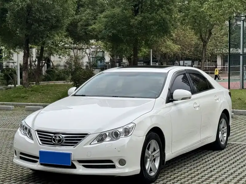 Toyota Reiz, 2013