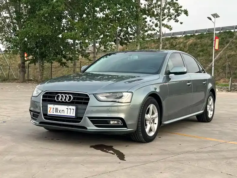 Audi A4L, 2015