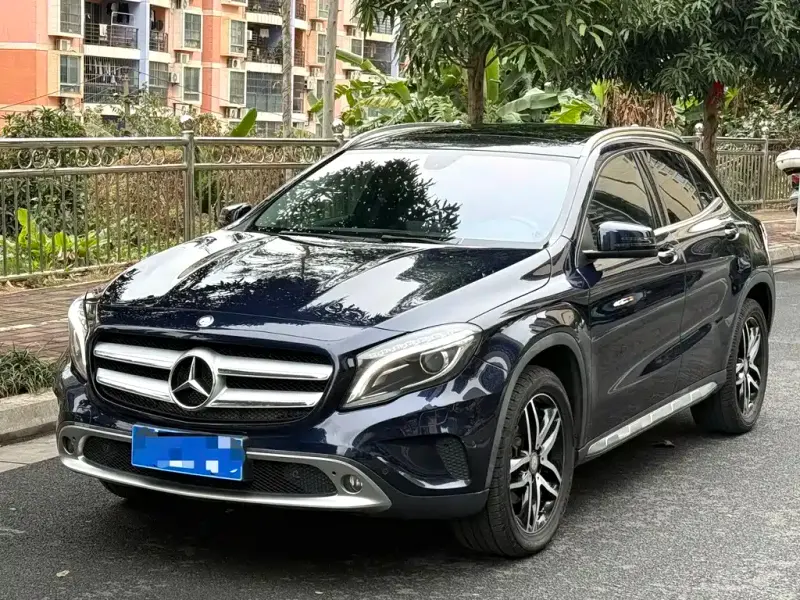 Mercedes-Benz GLA, 2015