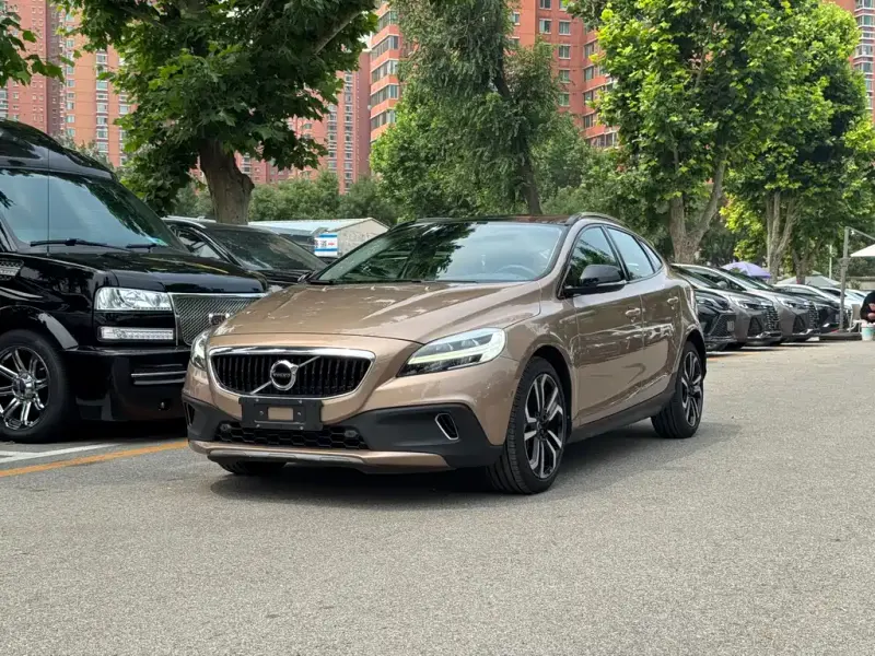 Volvo V40, 2017