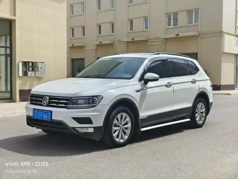 Volkswagen Tiguan L, 2018
