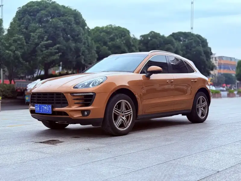Porsche Macan, 2014