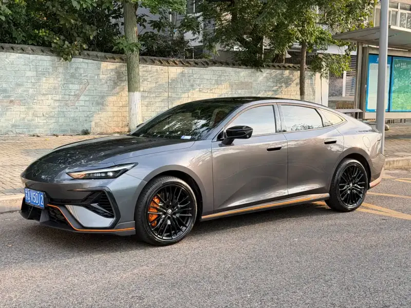Changan UNI-V, 2025